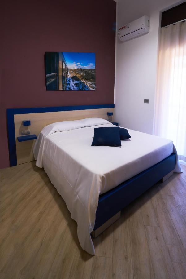Guesthouse Ughetti 21 Catania Exteriör bild